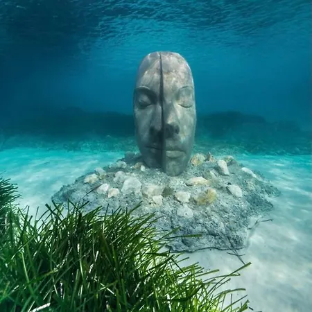 2 Bedroom Bijou Croisette *